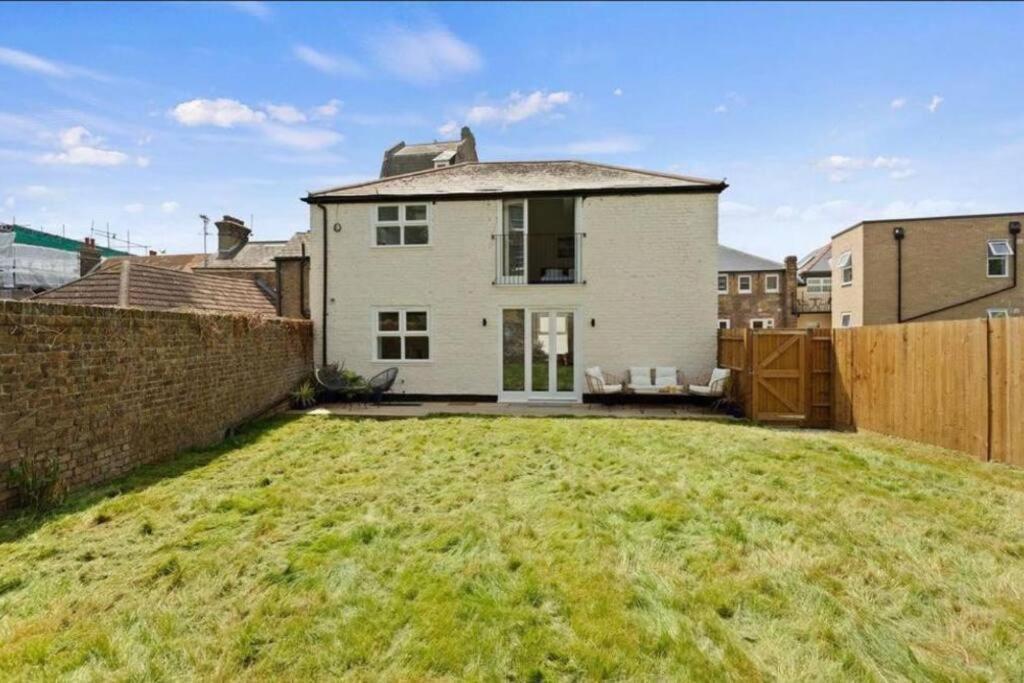 The Donkey Shed With Hot Tub Apartamento Ramsgate Exterior foto